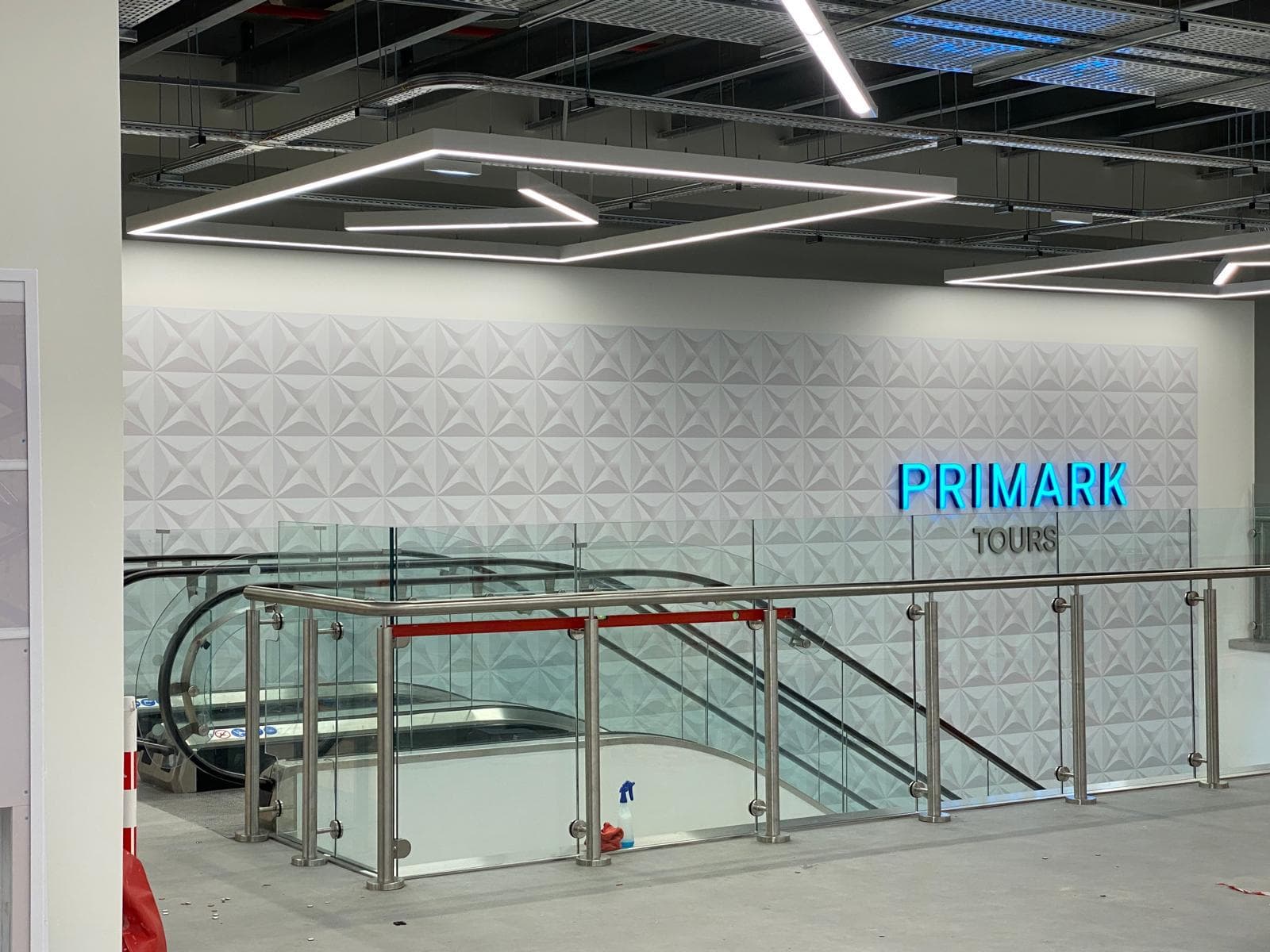 Primark, L'Heure Tranquille view 5